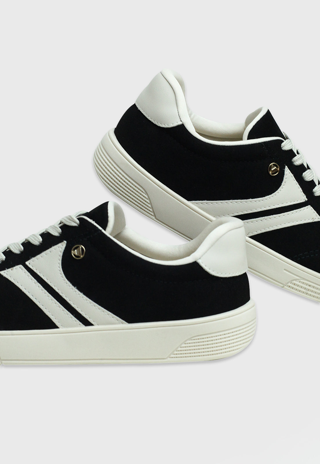 Tenis 842029 Camurça Preto