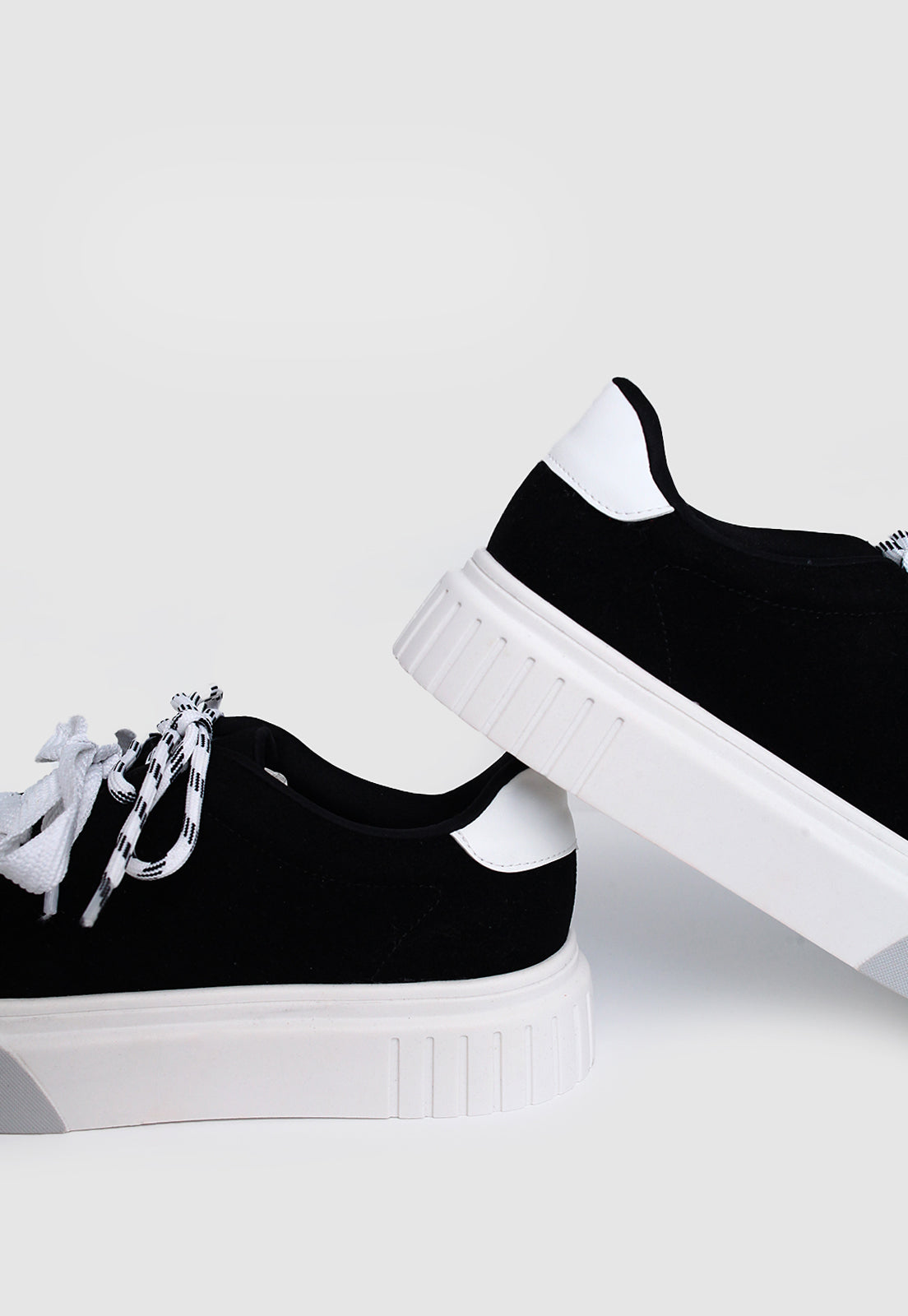 Tenis 850015 Camurça Preto
