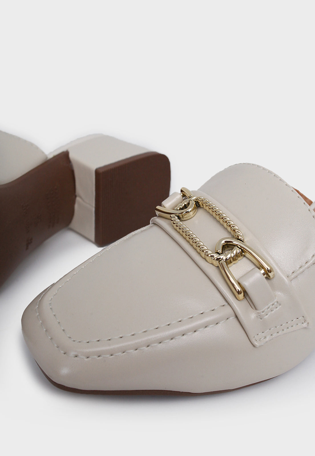 Mule 904017 Napa Rock Off White