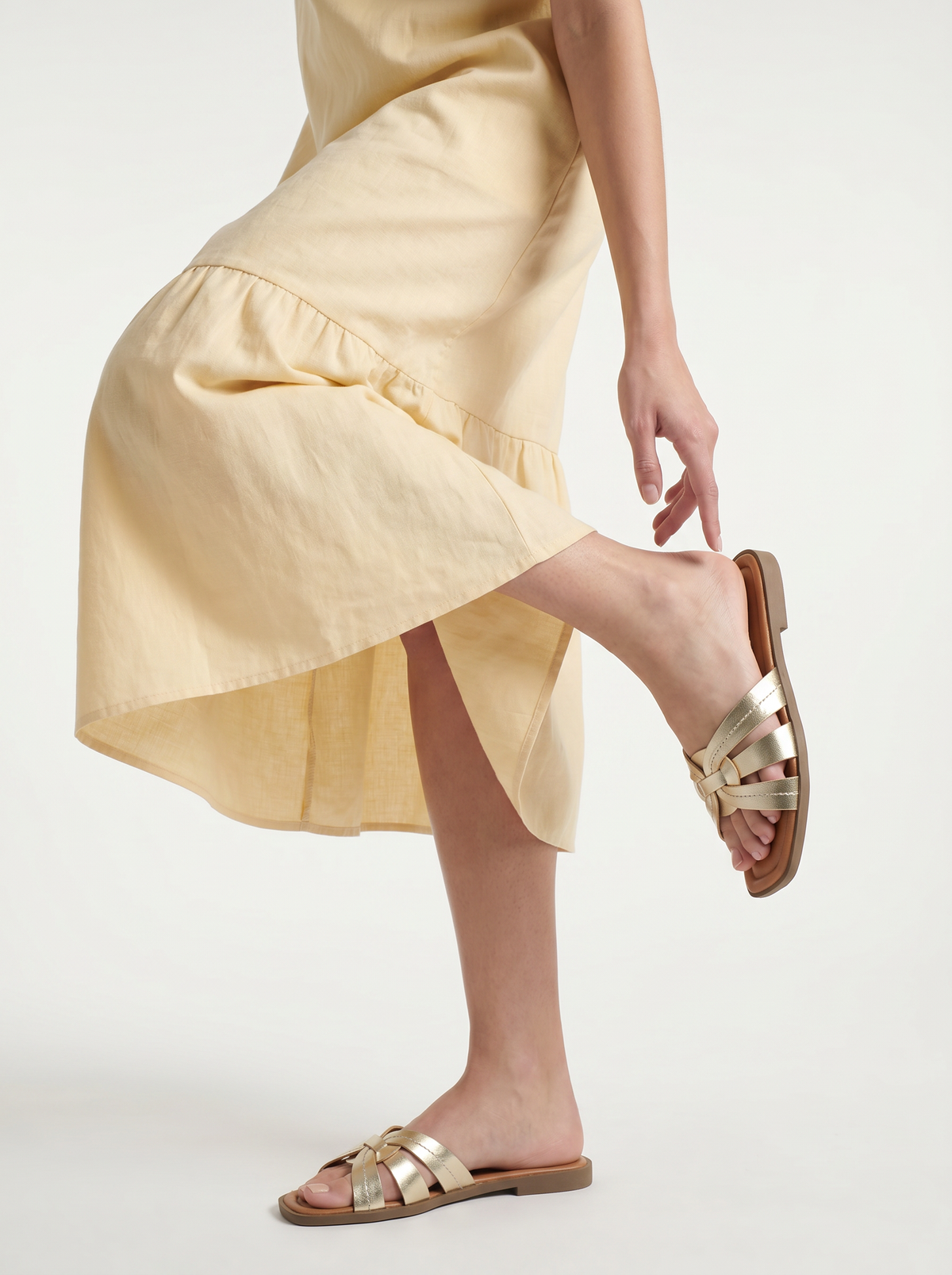 Sandalia Flat 948098 Metalizado Dourado